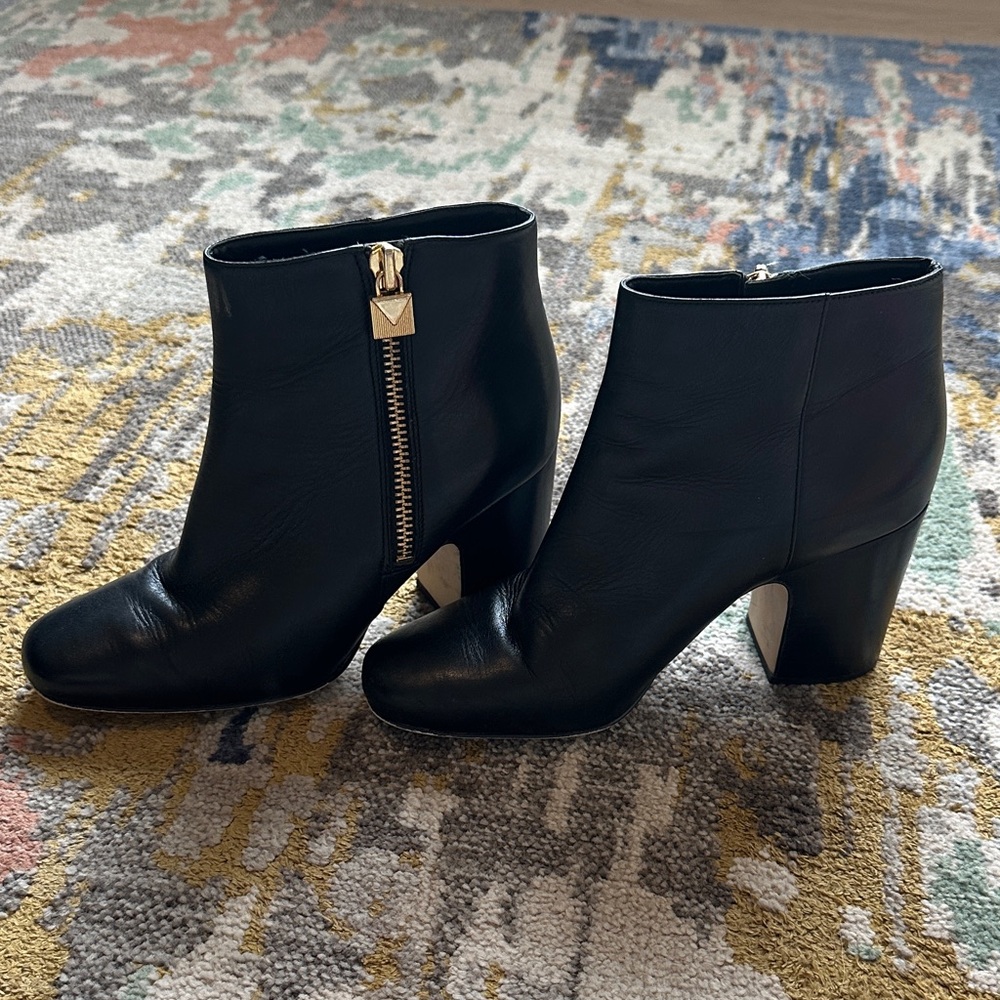 Elegant Black Ankle Boots